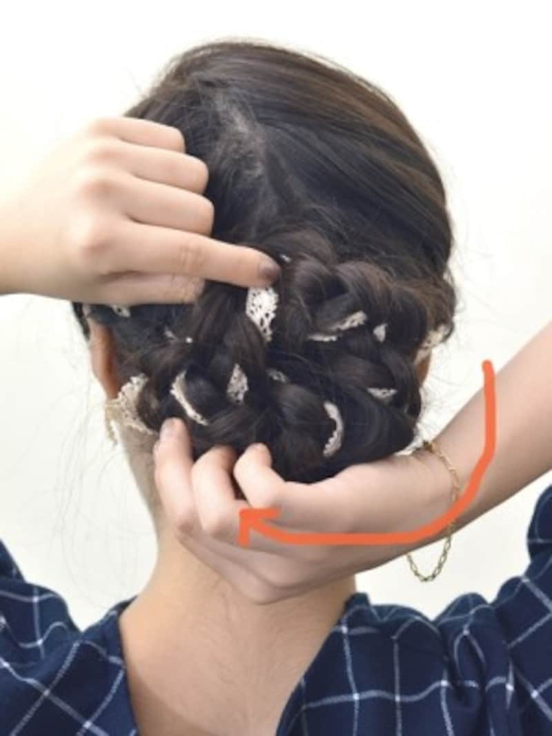 大きなシニヨンができあがります