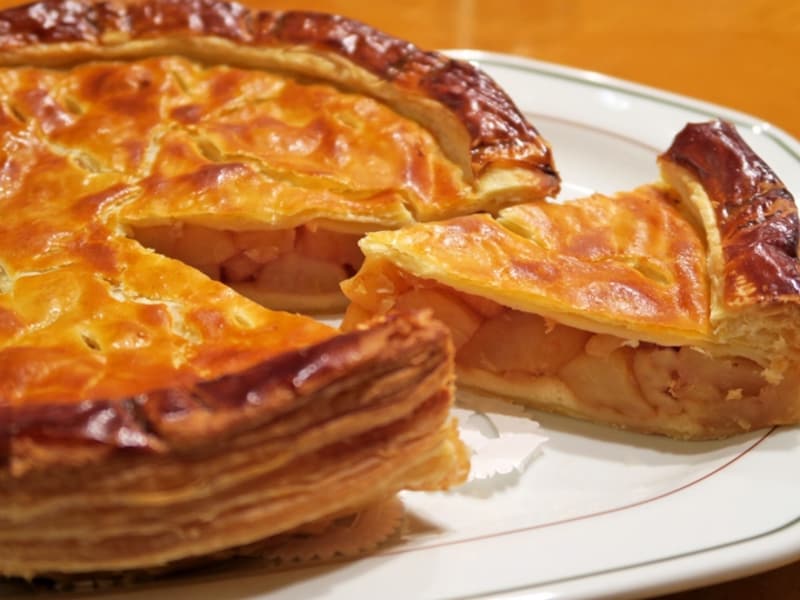 アップルパイ・ホール（直径約21cm、5200円税別）のテイクアウトは、3日前までに予約を（2015年10月9日撮影）