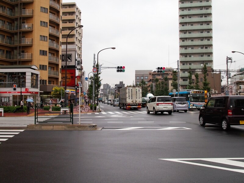 環状八号と産業道路が交差している