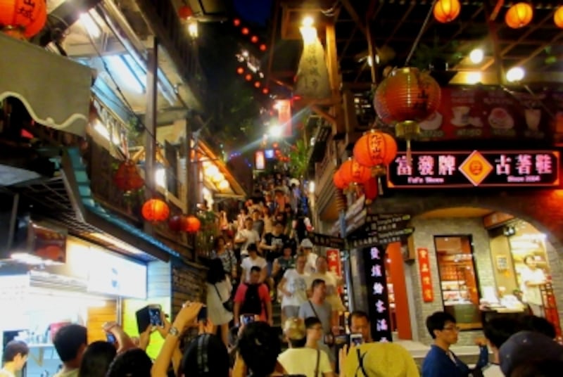 夜の九分の坂道