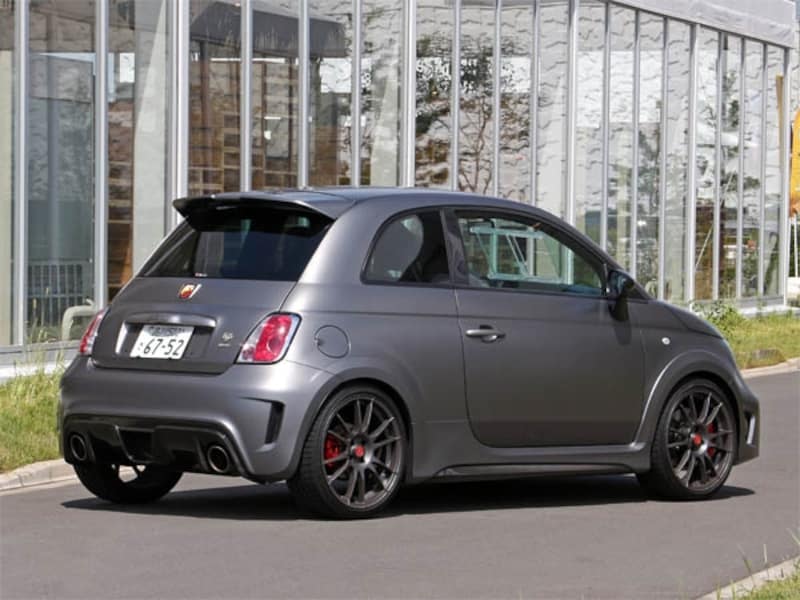 アバルト695ビポスト