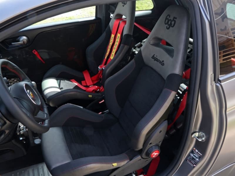 アバルト695ビポスト