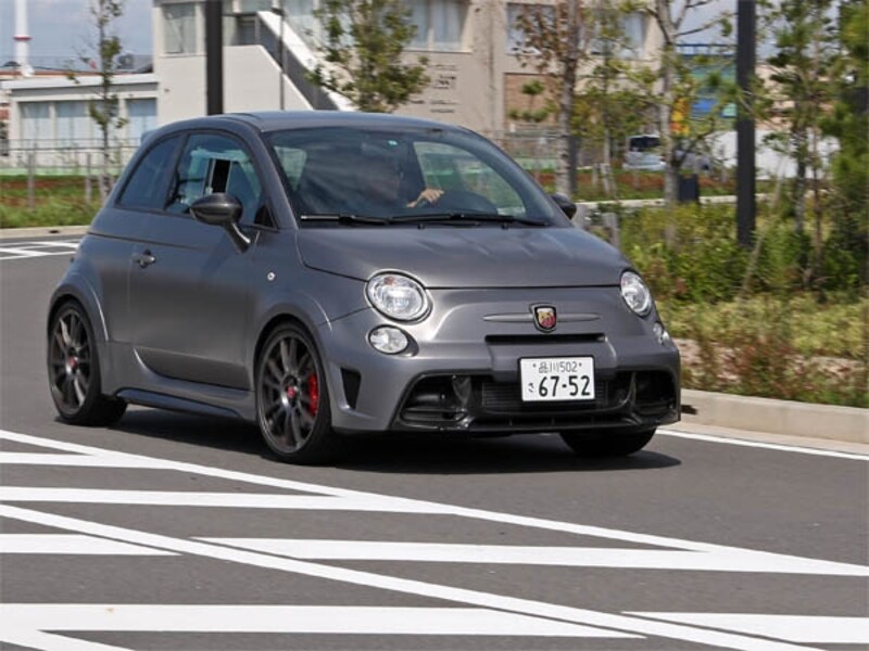 アバルト695ビポスト