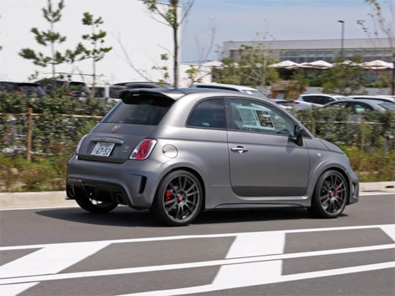 アバルト695ビポスト