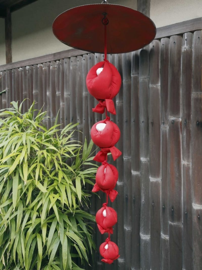 京都界隈でよく見かける「くくり猿」