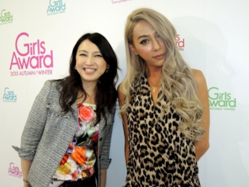 ステージ後のGENKINGさんを直撃するガイド長坂。