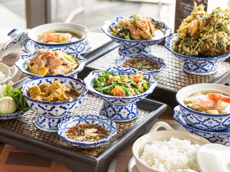 メインダイニング「ZEST」の期間限定メニュー、タイ南部料理ランチセット
