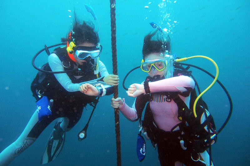 ダイビングで潜れる深さは?