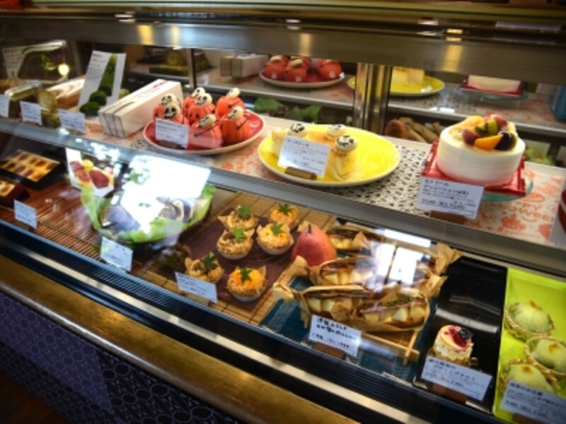 「むしやしない(648471)」のお菓子。鵜野さんは、単にヘルシーなだけではなく、食べて満足できるお菓子づくりを心がけているという