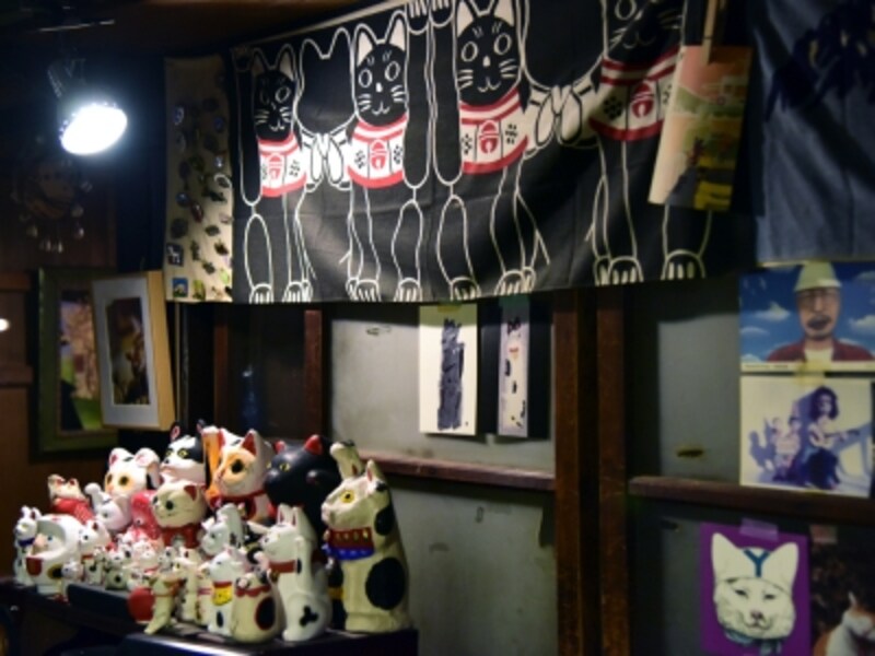 所狭しと並べられたネコグッズ