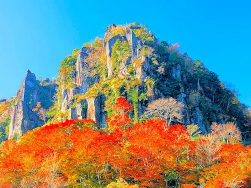 深耶馬渓「一目八景・鳶ノ巣山」の紅葉
