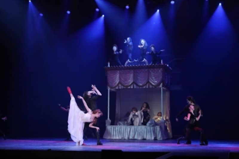 『ダンス オブ ヴァンパイア』写真提供：東宝演劇部