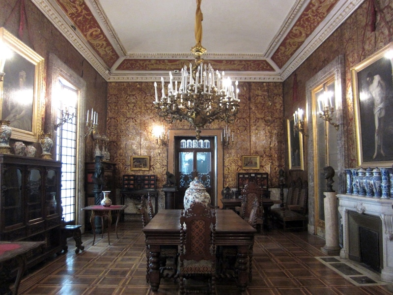 Villa Pignatelli