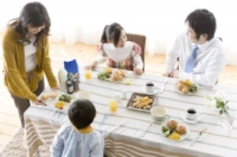 家族で囲む食卓の重要性