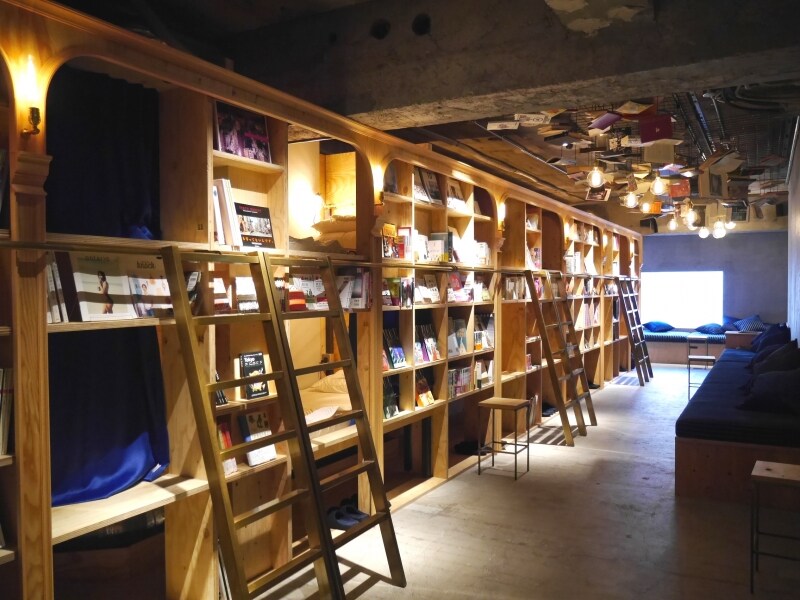 BOOK AND BED 内観