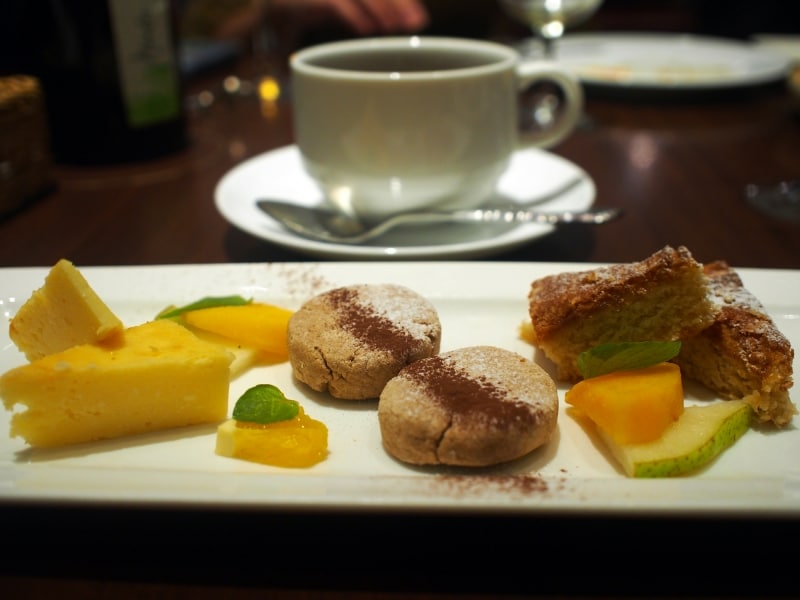 普段デザートは食べない方にもオススメしたい「伝統菓子の盛合(650円)」