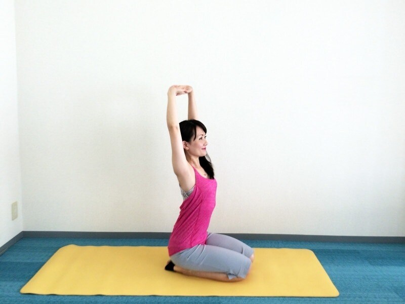 腕が耳より後ろにあるとより効果的です！