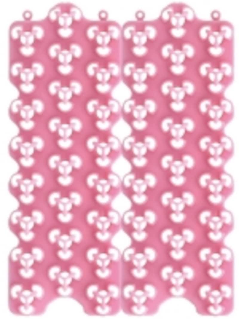 新たに開発されたピンの編み機。1台でも2台組んで使うことも可能