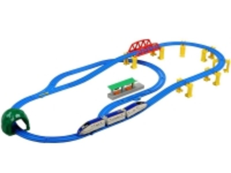 坂道レールと橋脚で立体のレイアウトが完成!