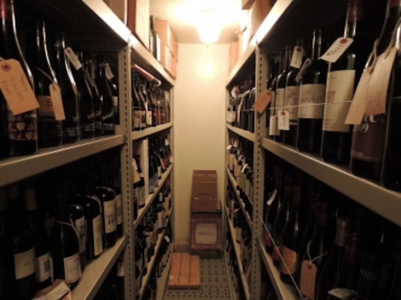 パーラーのワインセラー