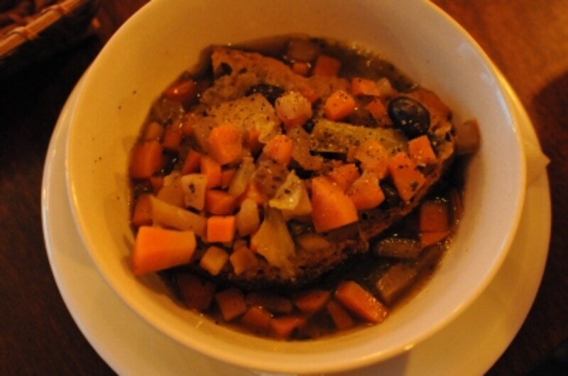 豆とパンのスープ（ハーフサイズ）