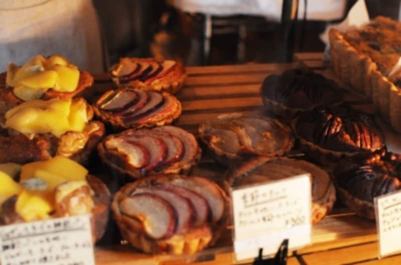 季節のタルトは店で食べるとアイスクリーム付き