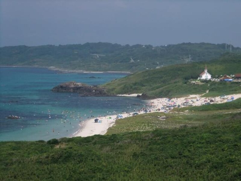 角島灯台からの眺め(2)/角島大浜海水浴場と映画『四日間の奇蹟』ロケに使われた礼拝堂