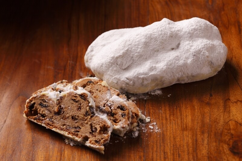 シュトレン (約400g) 2,700円(税別)