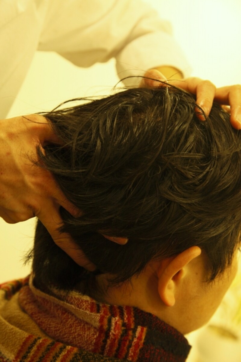 首のマッサージ