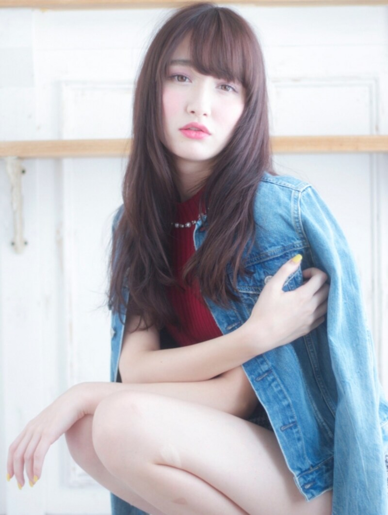 暗めでも透明感のブルーアッシュ