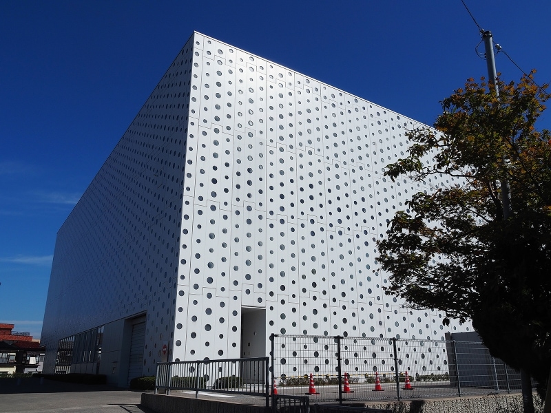 外観@金沢海みらい図書館