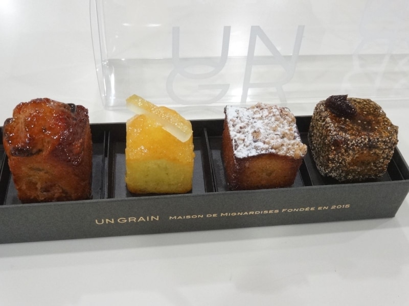 「UN GRAIN(アン グラン)」のミニャルディーズ「ケーク フリュイ」「ケークシトロン」(各税込360円)、「ケーク マロン」「ケーク パヴォ」(各税込380円)