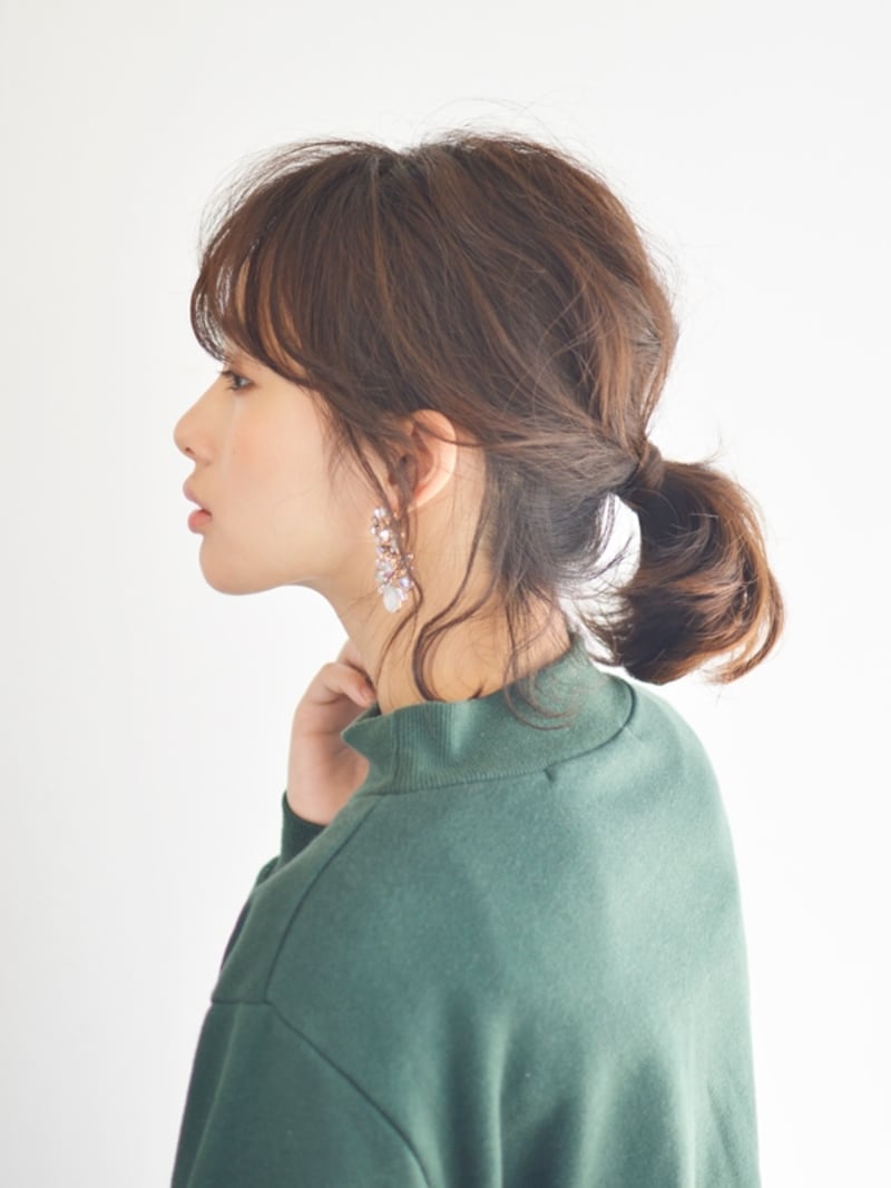 ボブヘアで簡単ひとつ結びアレンジ