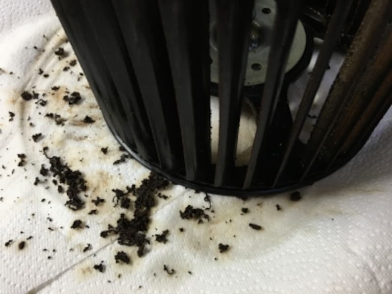 換気扇にこびりついた油汚れも落とせる