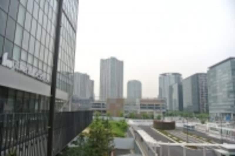 豊洲駅前