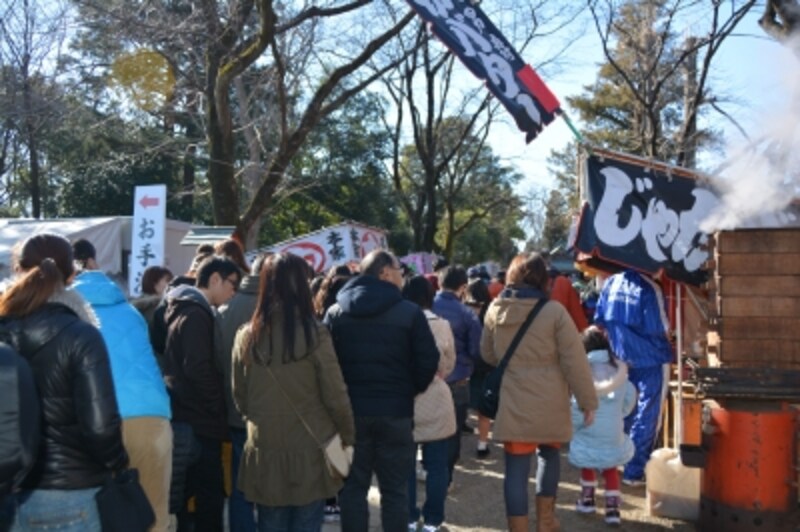 参詣者急増 埼玉 鷲宮神社にコスプレイヤーが集結 埼玉の観光 旅行 All About 参詣者急増 埼玉 鷲宮神社にコスプレイヤーが集結 埼玉の観光 旅行 All About