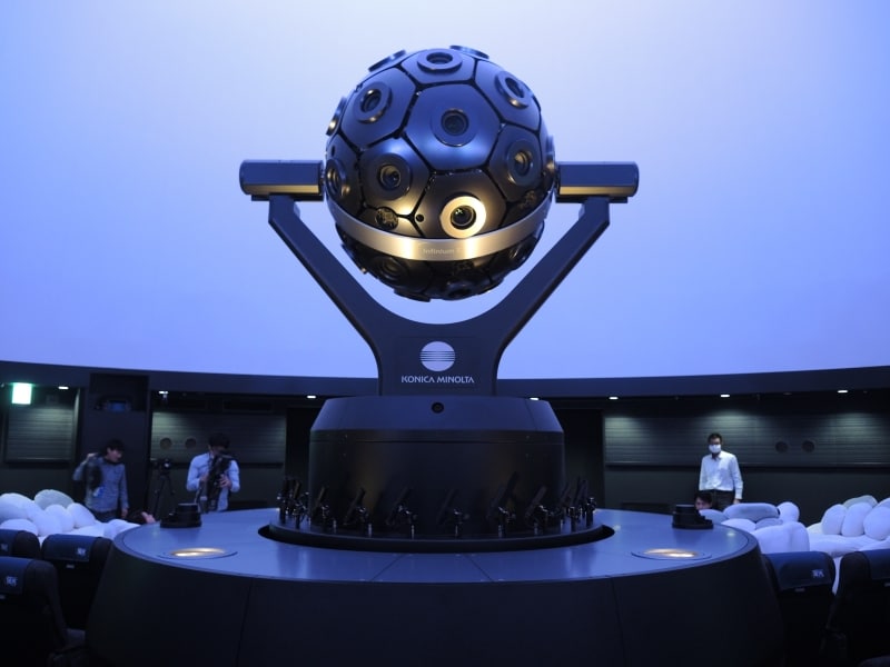 プラネタリウムと言えば、こういうマシンである。