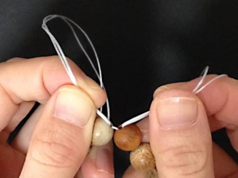 ブレス本体も持つと安定します