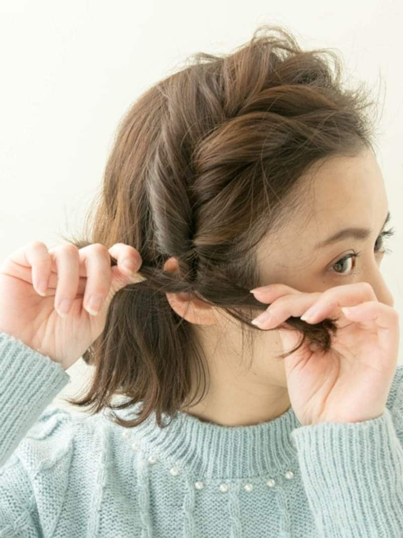 ギュッとゴムを締めます