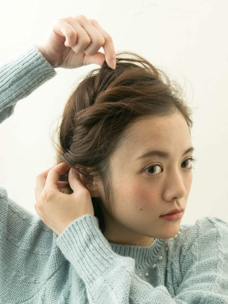 毛束を引き出しゆるめの質感をつくります