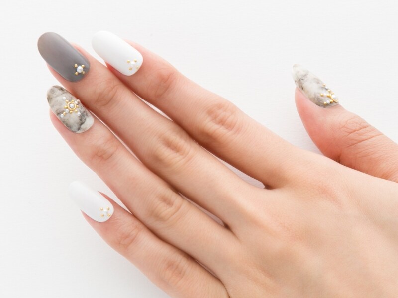 パールやゴールドパーツを飾ればさらにゴージャス！