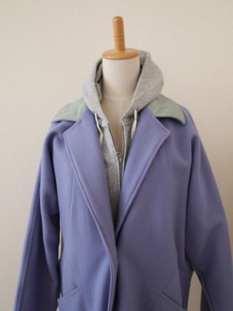 カラーコートにも気にせず合わせられる