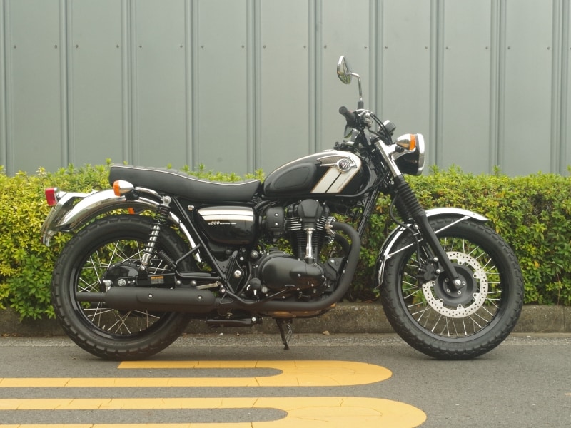W800サイドビュー