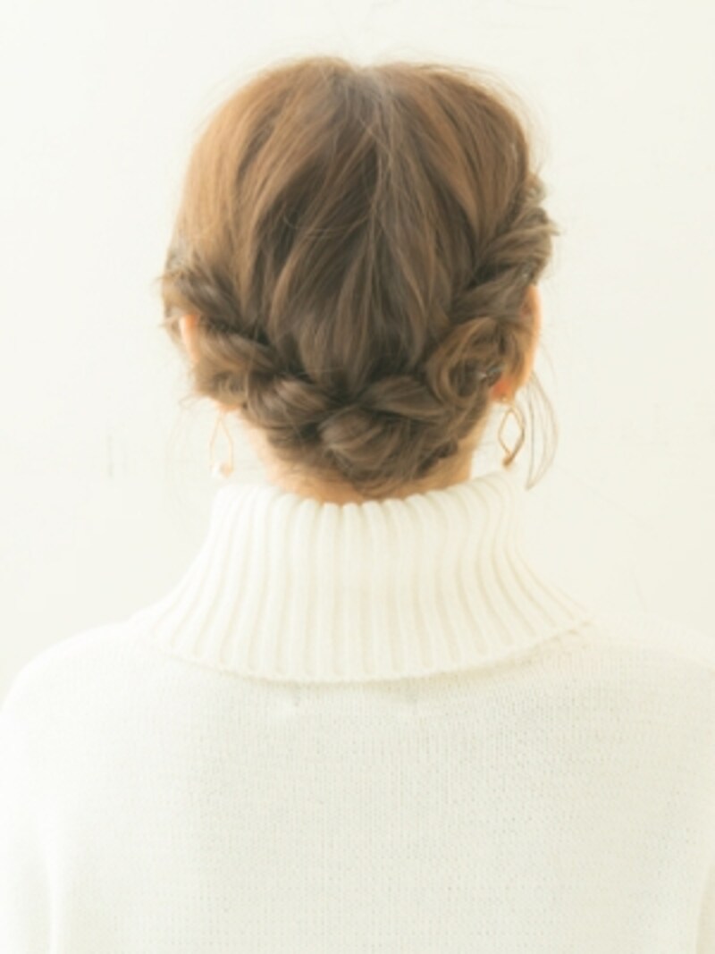 ねじり編みのやり方って 簡単キュートなまとめ髪の作り方 ヘアアレンジ All About ねじり編みのやり方って 簡単キュートなまとめ髪の作り方 ヘアアレンジ All About