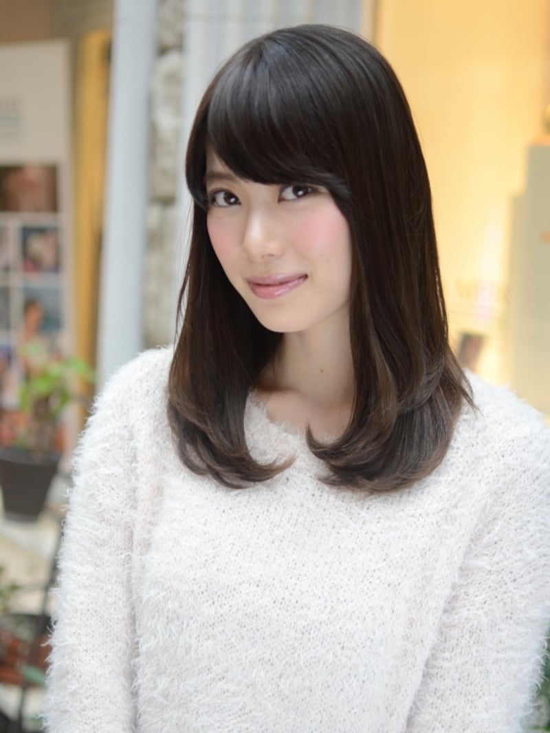 鎖骨下のセミロング