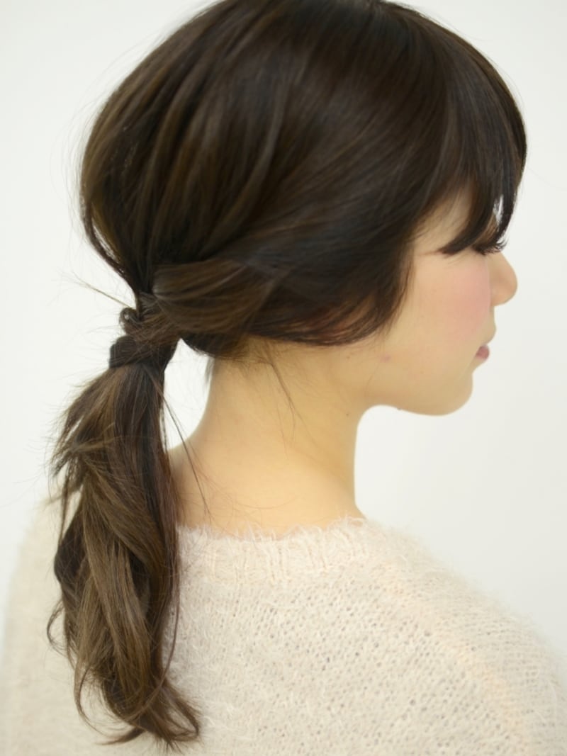 簡単ルーズなひとつ結びアレンジ