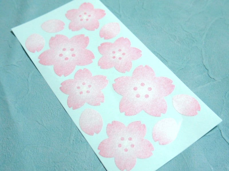 100均で買える、障子の部分補修用シール