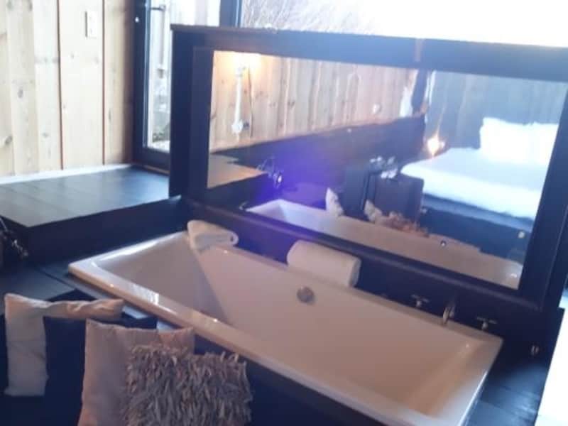 隠れた場所にお風呂場が？この構図の面白さ！実際に体感されてほしいです～