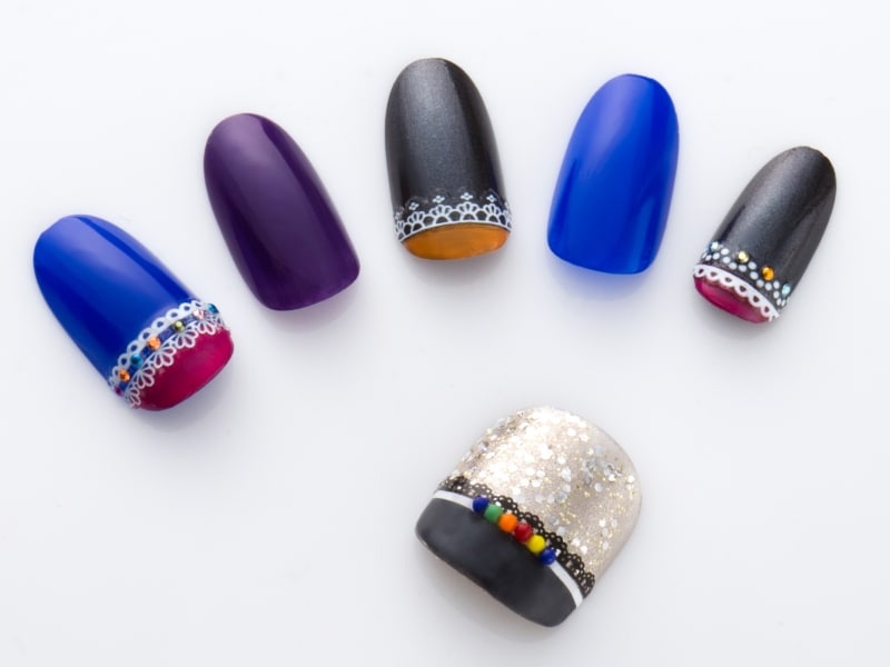 色自体は落ち着いているのでトライしやすいデザイン