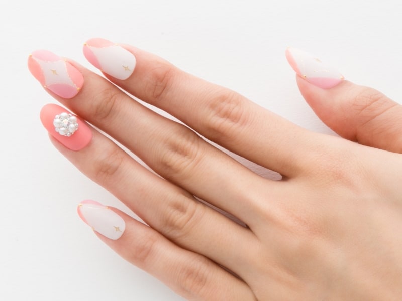 おしゃれ感アップ！トレンドの球体パール